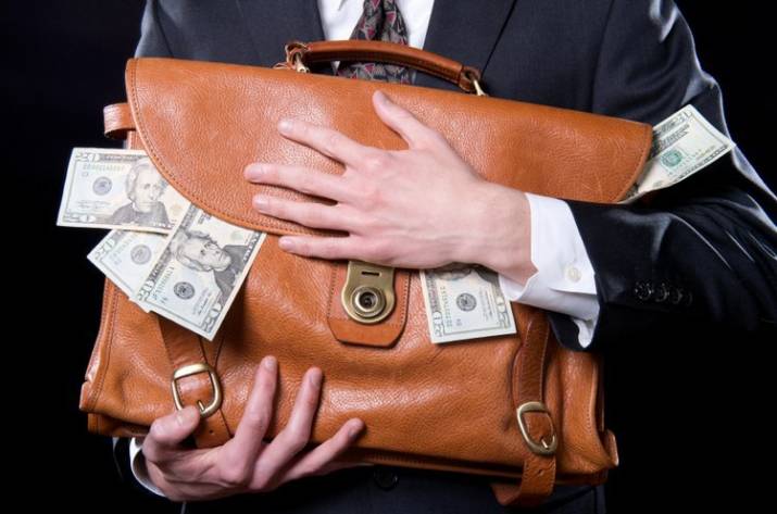 В Луганской области подрядчик присвоил средства, выделенные на ремонт дороги 