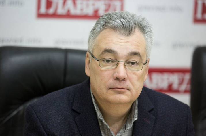 Несмотря на введённую блокаду оккупированных территорий, Украина теряет около 5 млрд гривен из-за контрабанды алкоголя и сигарет ОРДЛО. Об этом в интервью сайту 