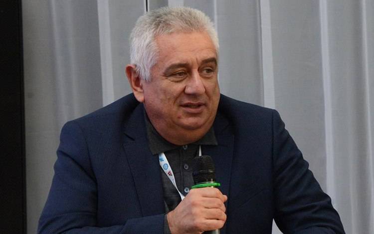 Заместитель министра энергетики и угольной промышленности Анатолий Корзун пообещал на следующей неделе выплатить всю задолженность по заработной плате шахтеров. Об этом он заявил во время часа вопросо