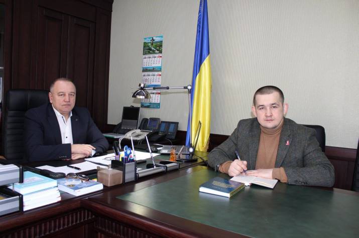 Сегодня, 12 февраля, прокурор Луганской области Владимир Янко встретился с представителем Уполномоченного Верховной Рады Украины по соблюдению прав жителей Донецкой и Луганской областей Павлом Лисянск