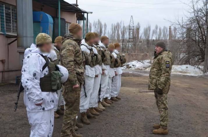 Начальник Генштаба ВСУ Виктор Муженко вчера, 14 февраля, посетил зону проведения операции Объединенных сил на Донбассе.