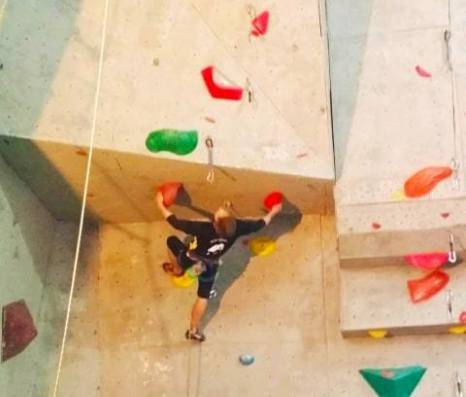 В Харькове состоялись всеукраинские соревнования по скалолазанию среди юниоров, молодежи и юношей.