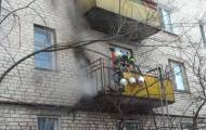 Вчера, 22 февраля, в 14:10 в Службу спасения поступило сообщение о пожаре на балконе одной из квартир пятиэтажного дома по адресу: г. Северодонецк, ул. Ломоносова.