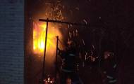 Вчера, 25 февраля, в 20:07 в Службу спасения поступило сообщение, что по ул. Третья линия в Лисичанске горит двухэтажный дачный дом.