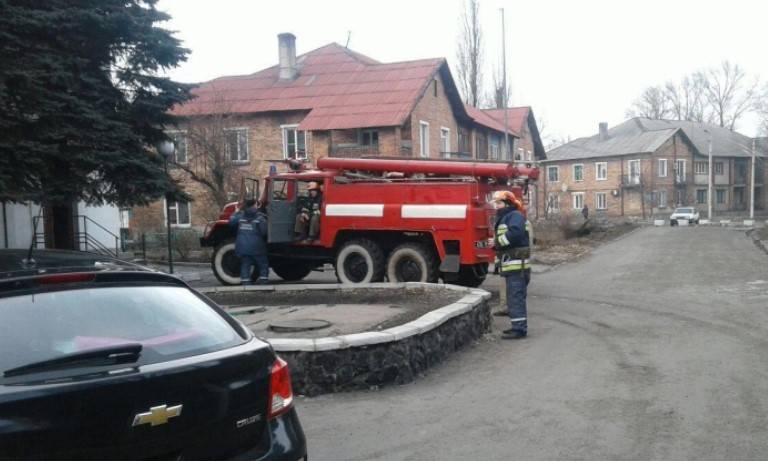 Предмет, похожий на гранату ВОГ-17, обнаружили в помещении исполкома Новогродовки его сотрудники.
