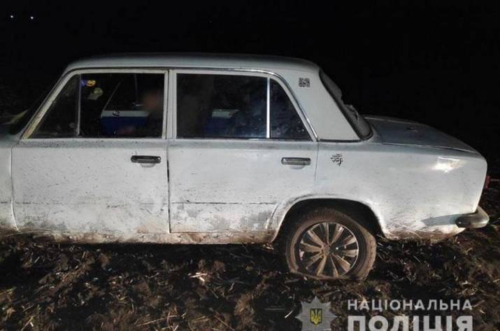 В Новогродовке нарушавший правила дорожного движения водитель отказался подчиняться полицейским и устроил погоню. Об этом сообщает Отдел коммуникации полиции Донецкой области.