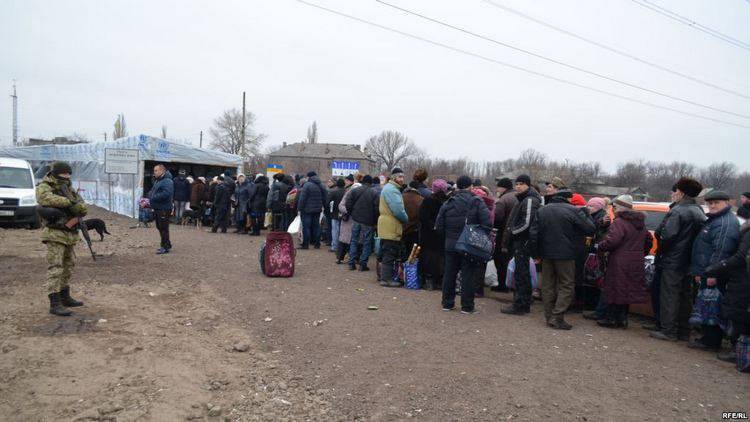 На пунктах пропуска Донетчины умерло два человека