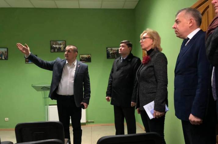 Сьогодні , 21 березня, у Лисичанську відкрили головний офіс регіонального представництва Уповноваженого ВР України з прав людини у Донецькій та Луганській областях.