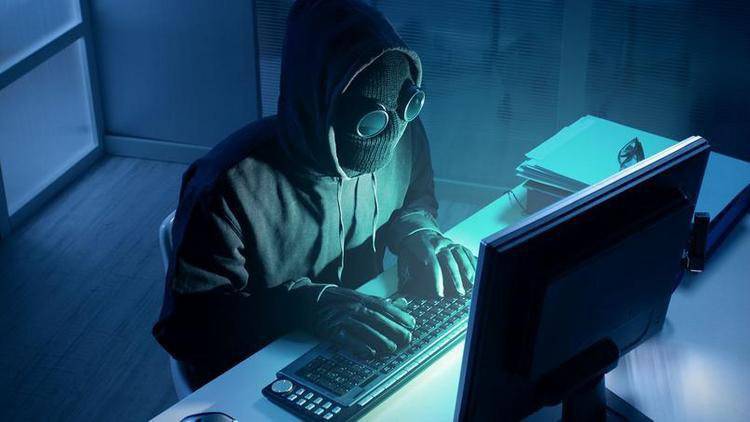 Полицейские получали фейковые инструкции якобы от имени министра внутренних дел Арсена Авакова о совершении действий в пользу одного из кандидатов день выборов президента Украины. Об этом сообщает Деп