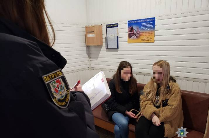  Сообщение о похищении двух девушек неизвестным мужчиной подняло по тревоге все свободные экипажи Патрульной полиции Северодонецка.