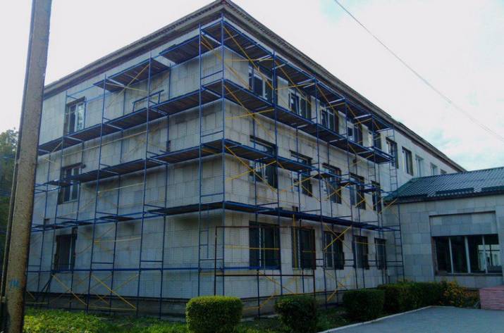 На Донетчине оштрафовано предприятие, нарушившее сроки закупки материалов для ремонта школы