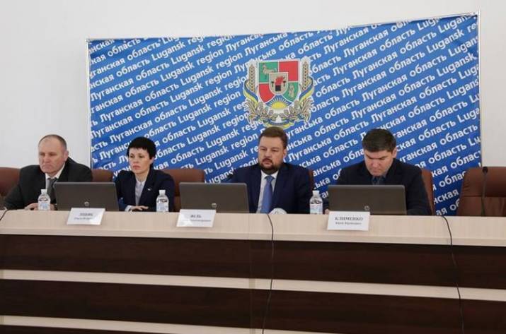 На заседании коллегии Луганской областной военно-гражданской администрации был принят План перспективного развития региона на 2019-2021 гг. Об этом сообщает пресс-служба ЛОВГА.