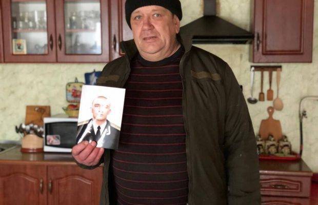 В Ильинецком районе Винницкой области умер отец пленного моряка Леонид Драч. Об этом на своей странице в Твиттере сообщил президент Украины Петр Порошенко.