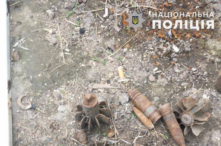 В Луганской области мужчина получил ранения, пытаясь распилить взрывоопасный предмет