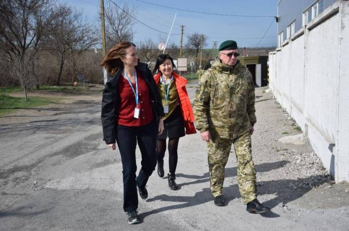 Ноэль Калхун посетила КПВВ «Гнутово»