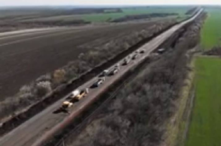 На Донетчине продолжаются работы по комплексному восстановлению важной для области транспортной артерии Т-05-14 Доброполье - Лиман (км 28 + 300-км36 + 750) между поселками Андреевка и Сергеевка.