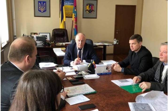 Вчера, 23 апреля, В Лисичанске городской голова Сергей Шилин встретился с директором и проектным менеджером ООО