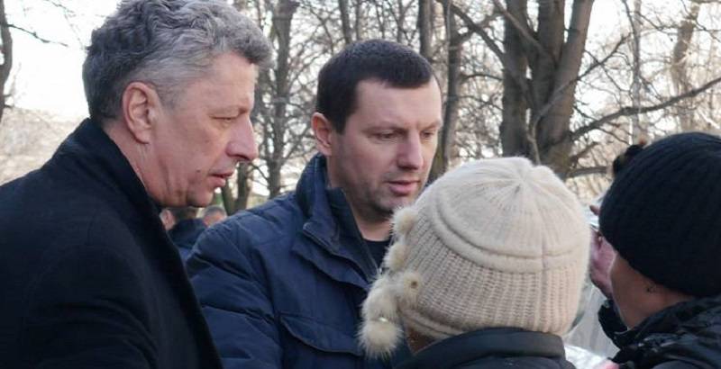 Луганскую область отдали Бойко и Дунаеву, - депутат