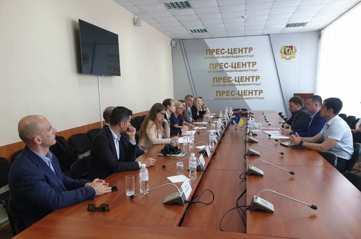 Делегація уряду Швеції завітала на Луганщину