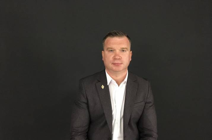 Проблемы Луганской области должны решать в Киеве, - депутат 