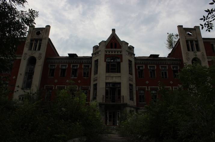 Депутат прокомментировал инициативу по сохранению бельгийского наследия в Лисичанске