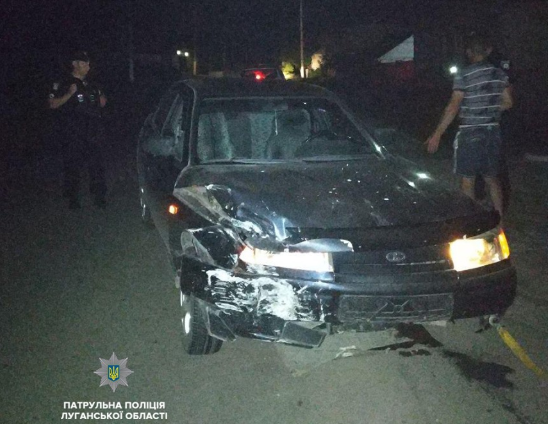 В ночь с 8 на 9 июня получили вызов о ДТП на улице Октябрьской в Лисичанске. Об этом сообщает пресс-служба Патрульной полиции Луганщины.