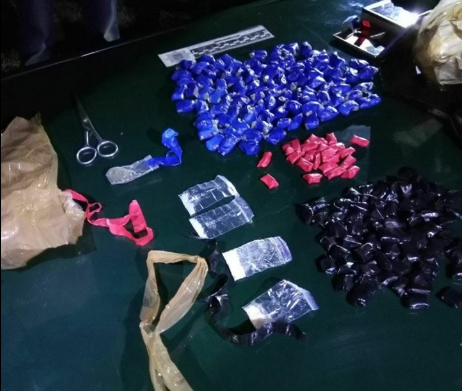 В феврале текущего года патрульные обнаружили около двухсот свертков-