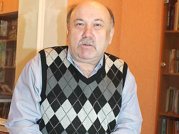 Вчера, 17 июня, в Полтаве на 63-м году жизни умер доктор филологических наук, член Национальных Союзов журналистов, писателей и краеведов, профессор кафедры украинской литературы Луганского национальн