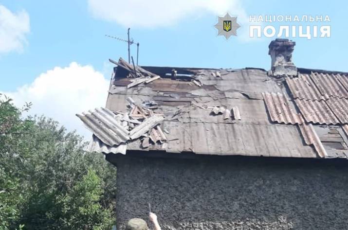 В Попаснянский отдел полиции поступило сообщение заместителя председателя военно-гражданской администрации Золотого о том, что вчера, 28 июня, утром неизвестные лица из стороны оккупированной территор