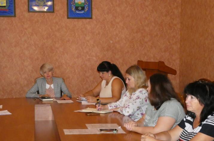 Сегодня в Бахмутской райгосадминистрации состоялось заседание комиссии по вопросам выплаты госпомощи переселенцам.