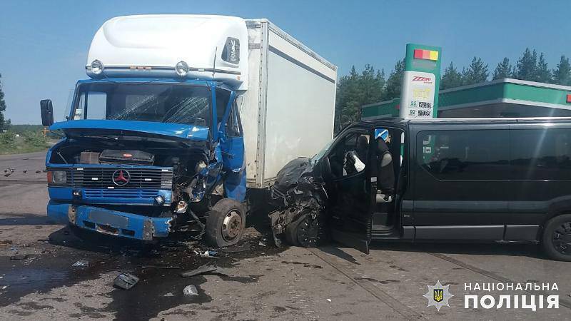В ДТП на Луганщине пострадали 8 человек