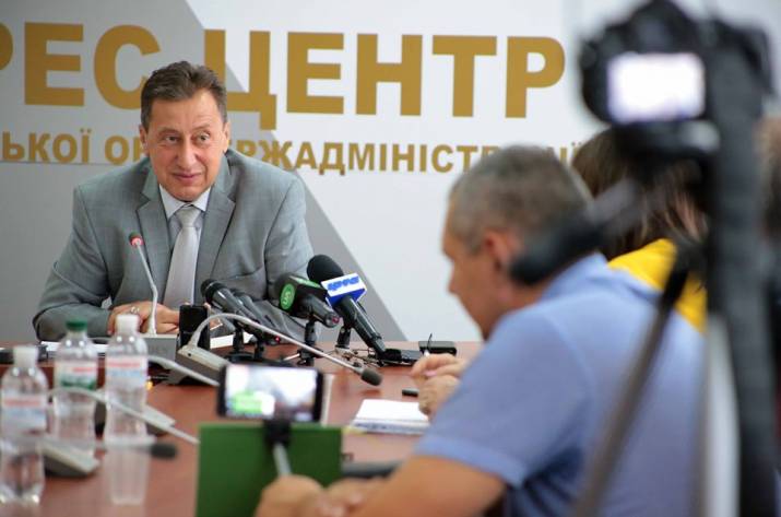 Сегодня, 15 августа, во время пресс-конференции в Северодонецке председатель Луганской облгосадминистрации - руководитель областной военно-гражданской администрации Виталий Комарницкий заявил о том, ч