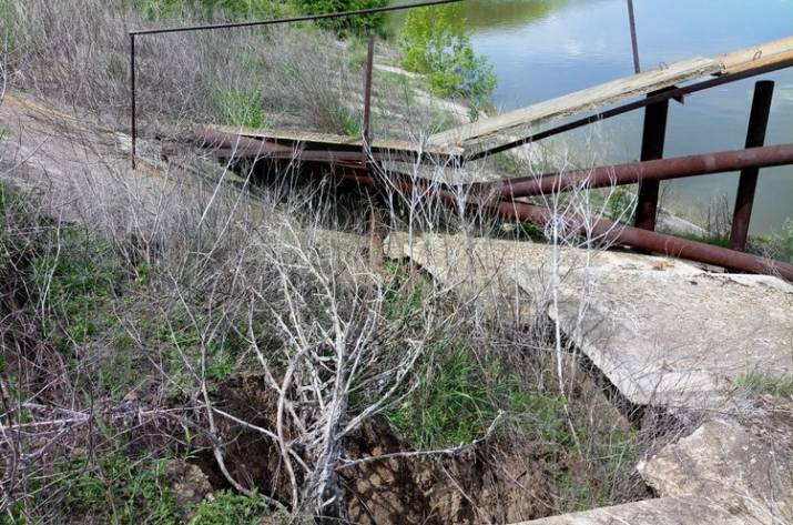 Часть плотины