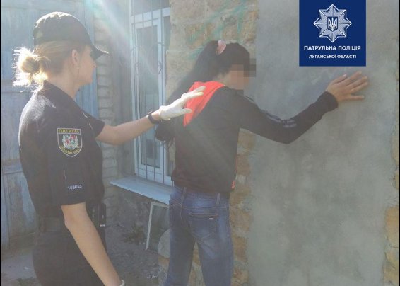 За день в Лисичанске выявили двух граждан, которые ходили по городу с наркотиками.