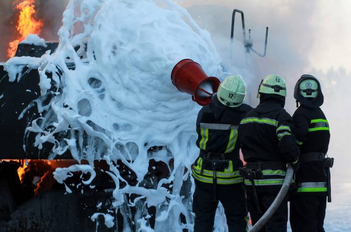 В Северодонецке посреди улицы горел экскаватор 