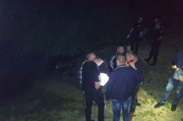 14 сентября возле понтонного моста в Старобельске, на берегу реки в воде нашли тело мужчины.