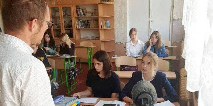 Независимые журналисты из Латвийской Республики работают над документальным проектом о Попаснянском районе и его восстановлении после активной фазы агрессии РФ. 