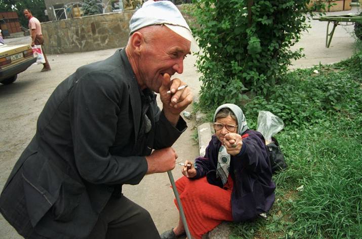 В 1991 году распался СССР, и начало девяностых годов стало переходным периодом от советской системы к нормальным экономическим отношениям. По моим ощущениям — переходный период продолжался где-то до к