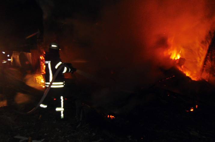 Вчера, 5 ноября, в 15:55 в Службу спасения поступило сообщение о возгорании сухой травы и камыша на открытой территории в с. Каменка Новопсковского района.