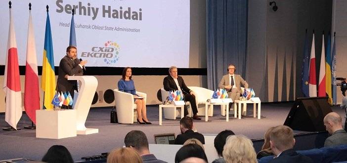 В Луганской области заработает пилотный проект, который позволит сократить дистанцию общения граждан и предпринимателей с представителями ЛОГА.