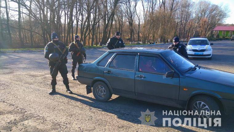 Полицейские и нацгвардейцы провели комплексную оперативно-профилактическую отработку Горского и Золотого-1 Попаснянского района.