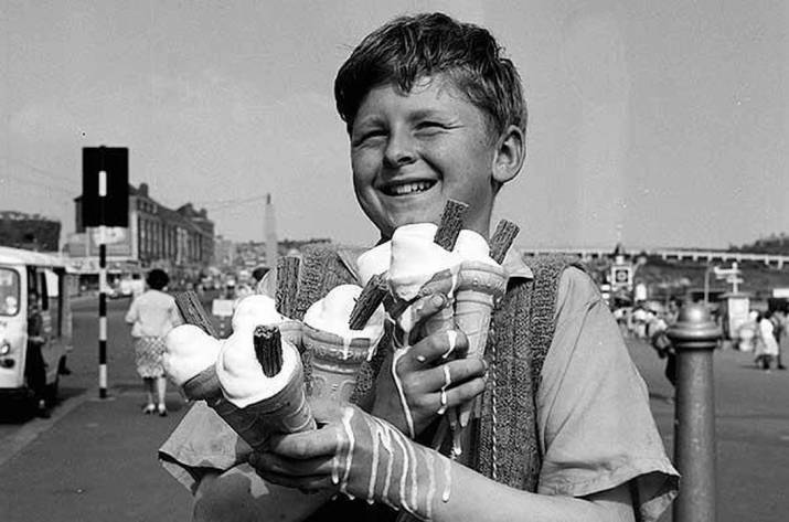 Читатели часто меня спрашивают — откуда это ты, Максим, берешь все эти истории любителей СССР, о которых часто упоминаешь в постах и комментариях? Мол никто в здравом уме не может хвалить совок, разве