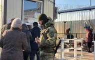 Сегодня, 28 ноября, вступил в силу новый порядок пересечения линии соприкосновения на Донбассе и перемещения через нее товаров.