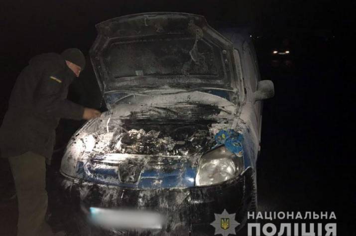 Вчера, 28 ноября, около 17.00, пересекая блокпост в направлении от Мангушского района в Мариуполь, внезапно загорелся автомобиль 