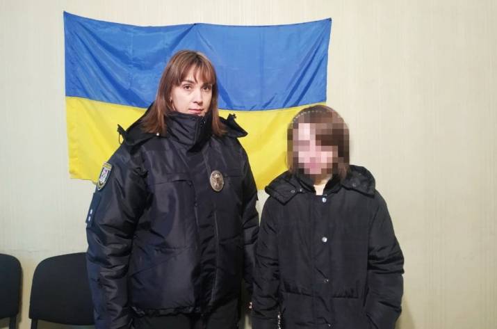 На Луганщине полицейские установили местонахождение и вернули домой несовершеннолетнюю.