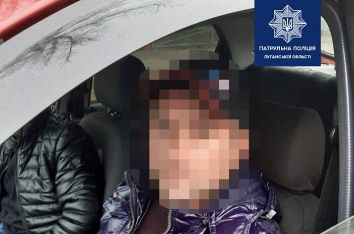 В Рубежном задержали гражданина, который находится в розыске Житомирским отделом полиции за совершение серии уголовных преступлений.