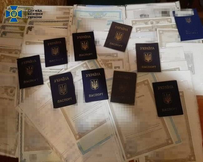 В Луганской области работники СБУ разоблачили дельцов-перевозчиков, которые работали на боевиков