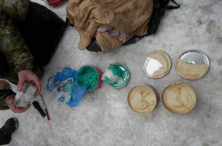 Вчера, 9 января, на КПВВ «Майорское» была пресечена попытка незаконного перемещения из оккупированной территории Украины вещества, похожего на пластид.