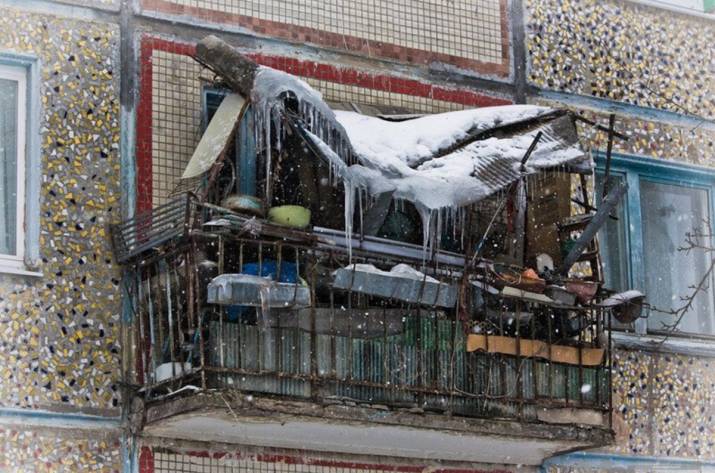 Так, друзья, сегодня будет пост на одну интересную и давно задуманную мной тему — почему в совке у людей в квартирах были такие ужасные ремонты. Думаю, вы слышали россказни фанатов СССР о том, что яко