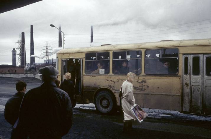 В 1991 году распался СССР, и начало девяностых годов стало переходным периодом от советской системы к нормальным экономическим отношениям. По моим ощущениям — переходный период продолжался где-то до к